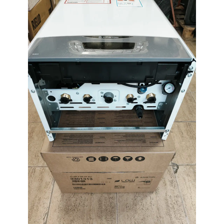 Димохідний котел Ariston Clas X 24 CF EU — Купити в Одесі