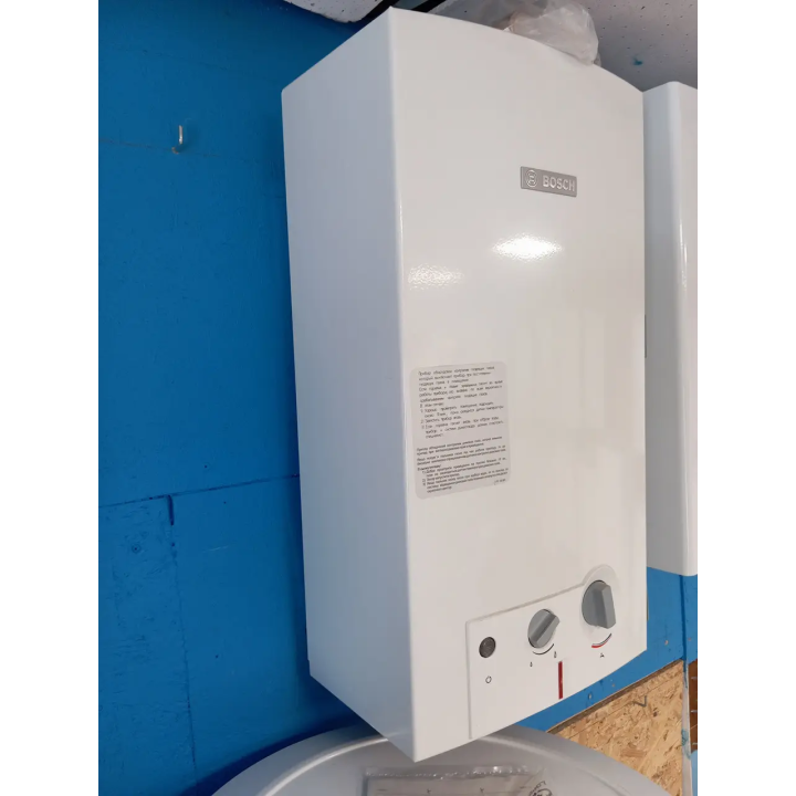 Газовая колонка BOSCH Therm 4000 O WR10-2 B: немецкий дымоходный водонагреватель с автоматическим розжигом от батареек